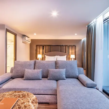 The Grand Sala Thai