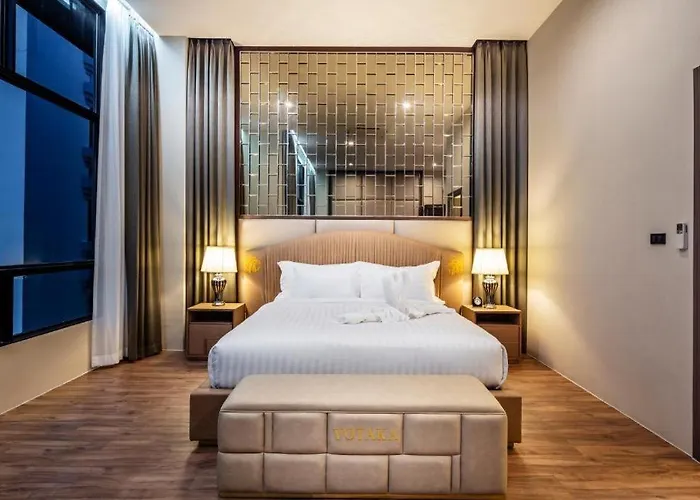 Hotel The Grand Sala Thai 4*