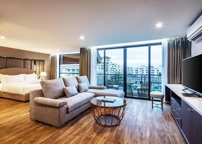 Hotel The Grand Sala Thai 4*